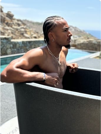 Ice bath cryotherapy